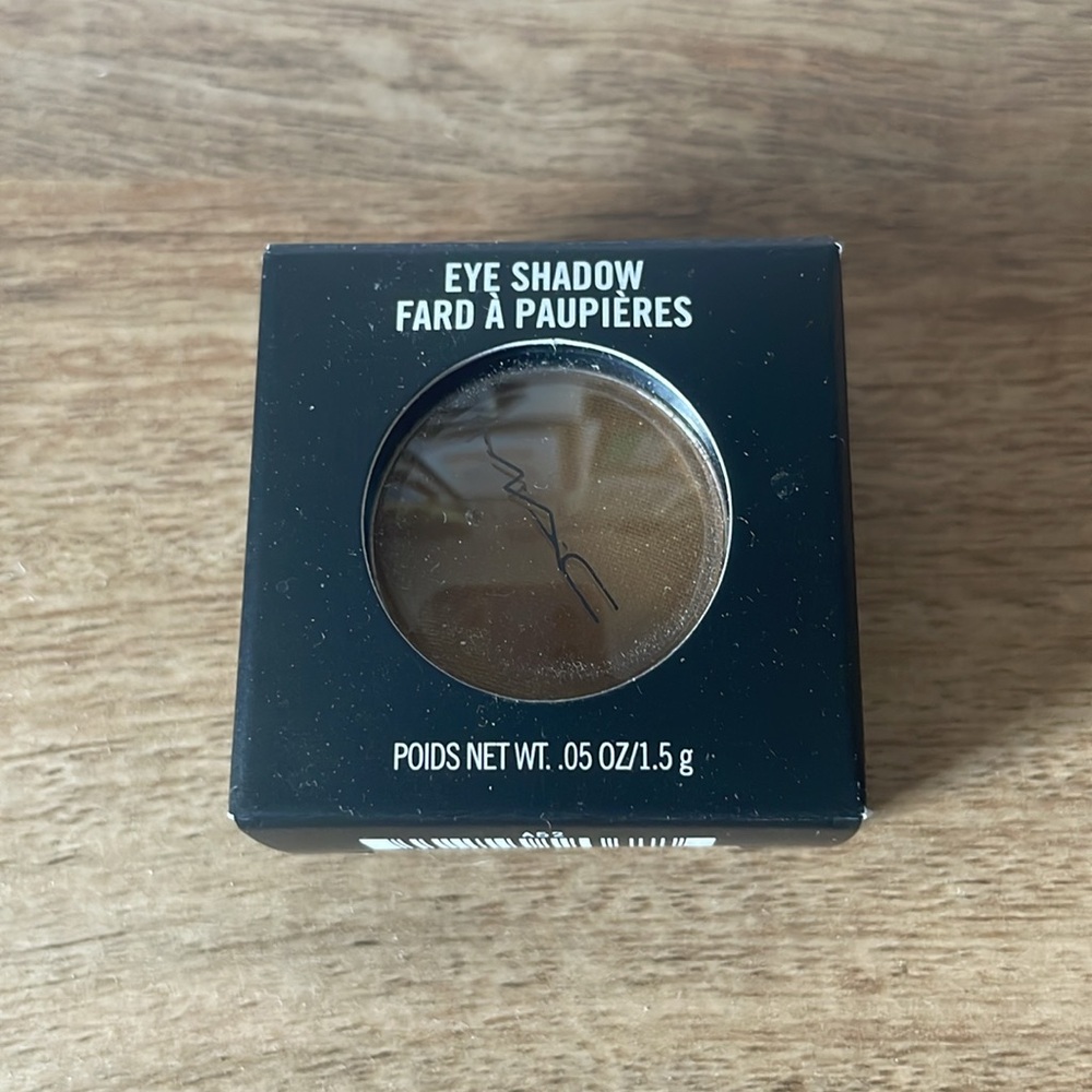MAC Cosmetics Eyeshadow in Natural Wilderness - Picture 3 of 7
